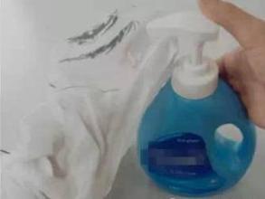 胶水弄到衣服上如何去除？